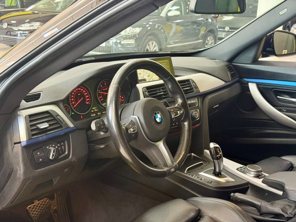 BMW Serie 3 318d Gran Turismo M Sport 2019 puesto de conducción