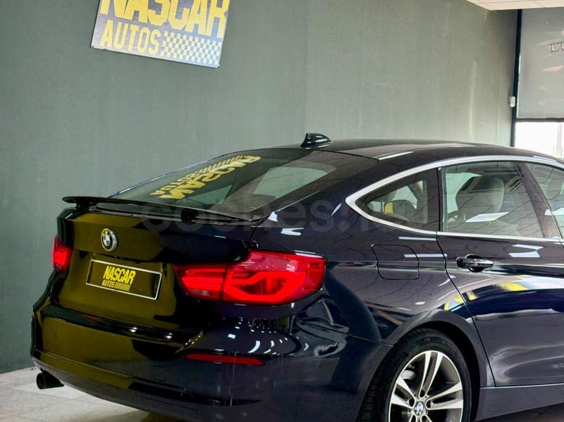BMW Serie 3 318d Gran Turismo 2018 foto 15