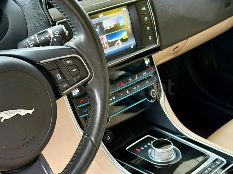JAGUAR XE 2.0 AJ200D Diesel RWD Prestige 2016 foto 12