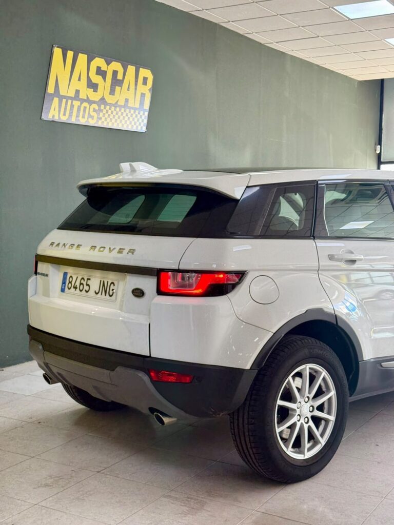 Range Rover Evoque TD4 4x4 Pure 2016 trasera lateral