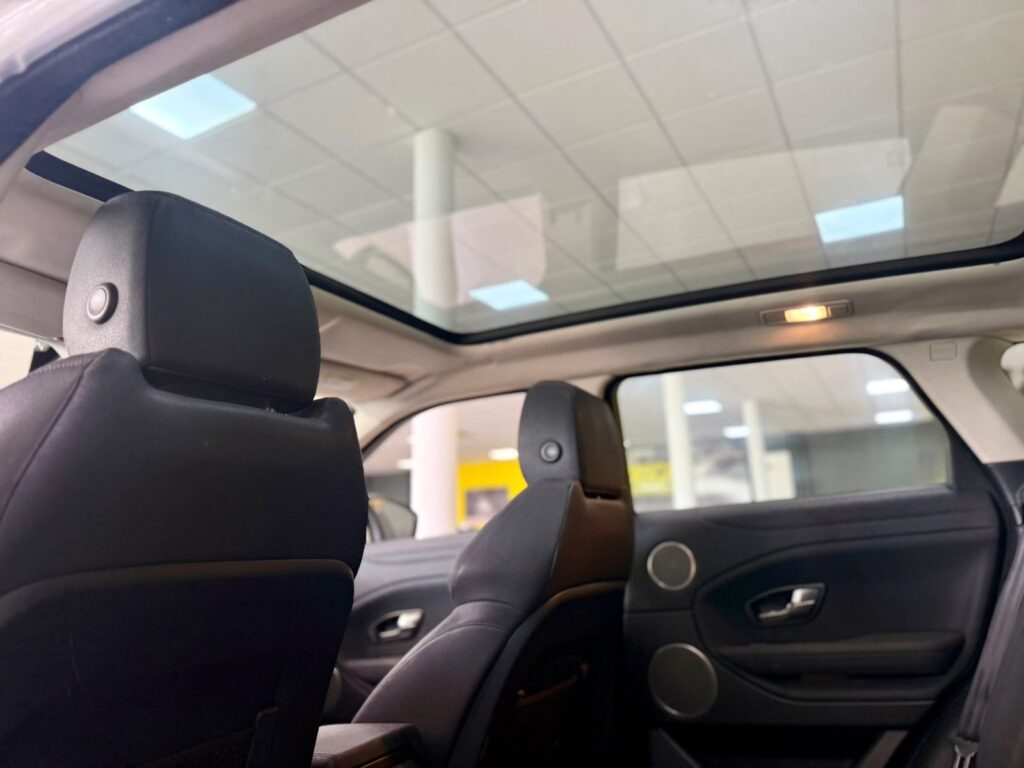 Range Rover Evoque TD4 4x4 Pure 2016 techo panorámico
