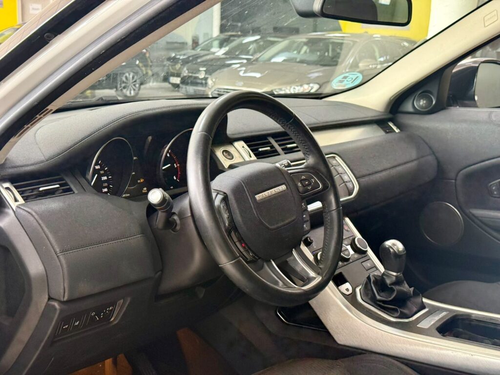 Range Rover Evoque TD4 4x4 Pure 2016 volante y cuadro