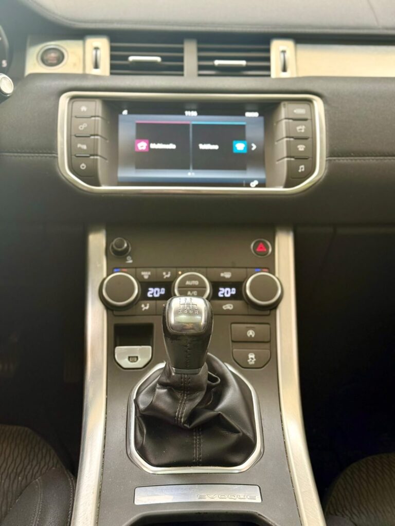 Range Rover Evoque TD4 4x4 Pure 2016 pantalla táctil y climatizador