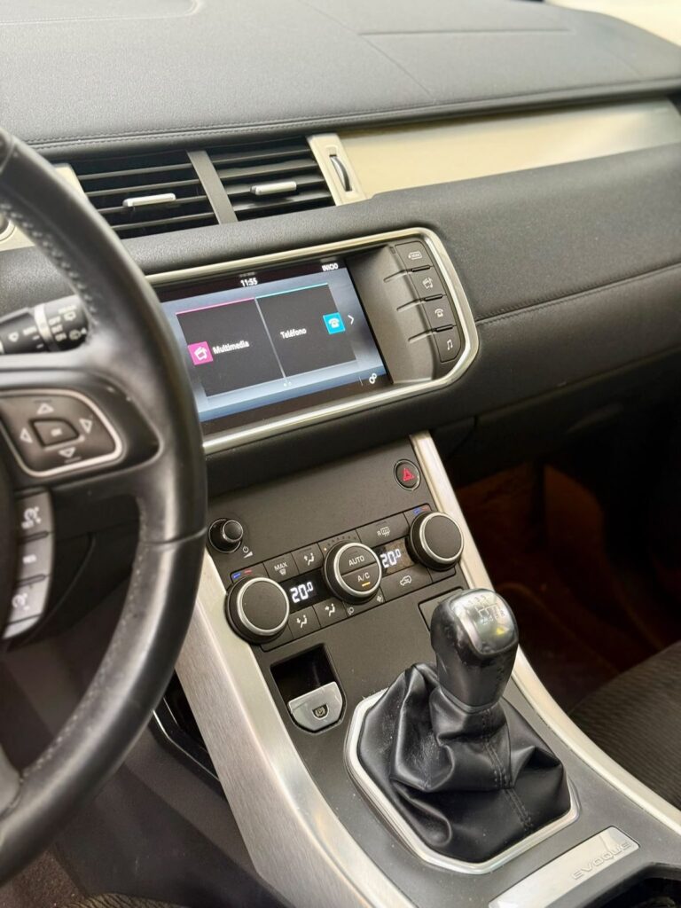 Range Rover Evoque TD4 4x4 Pure 2016 consola central