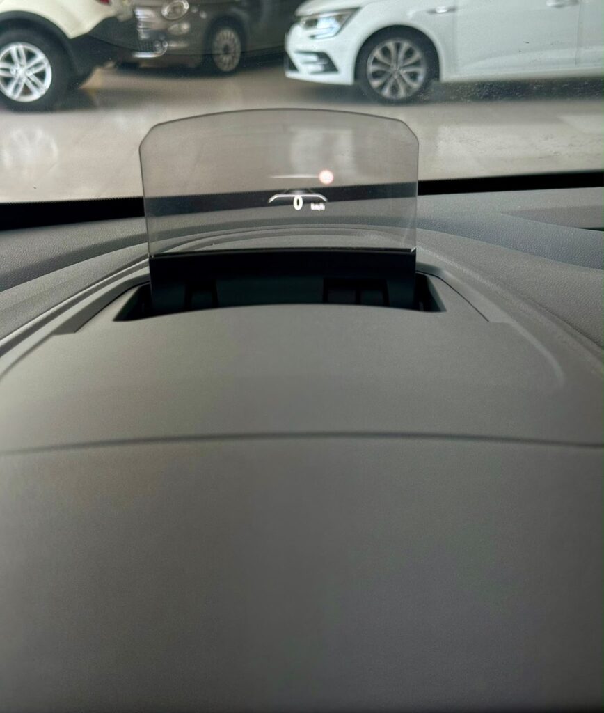 Renault Espace Zen dCi 160 EDC 2016 head-up display