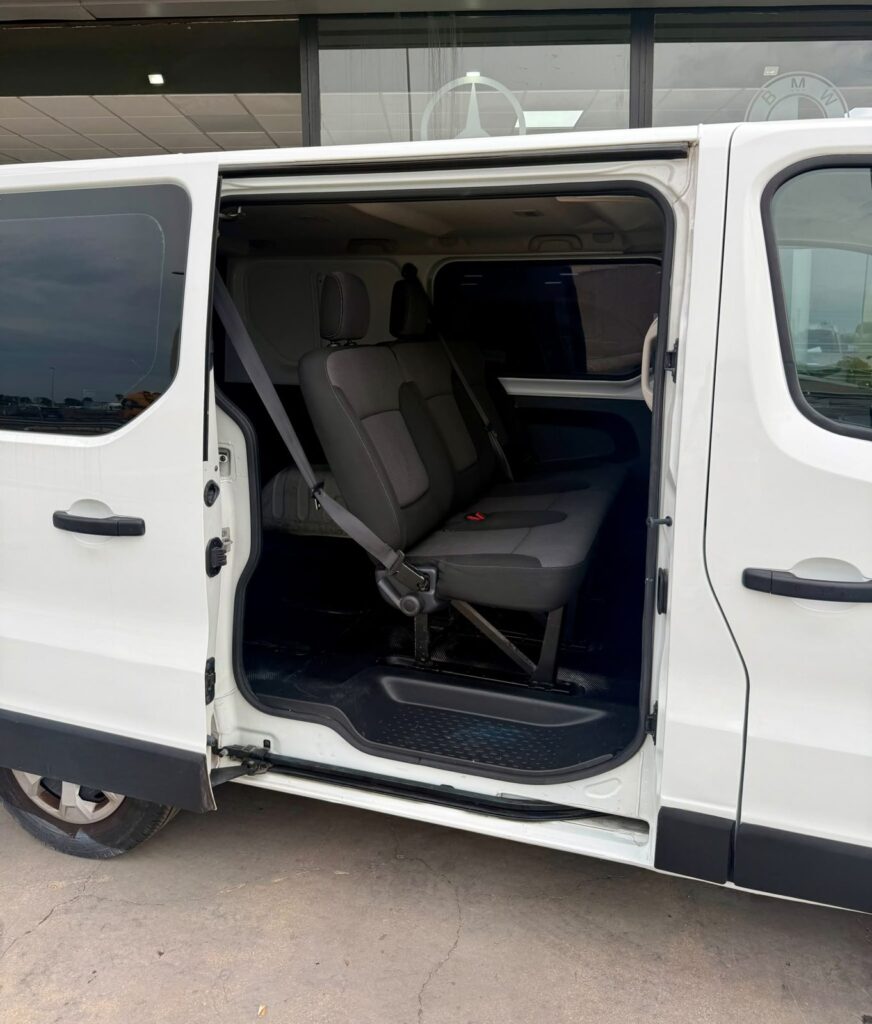 Renault Trafic 2.0 dCi 150 6 plazas 2021 segunda fila de asientos
