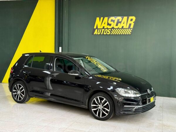 VOLKSWAGEN Golf Advance 1.0 TSI