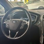 Ford Mondeo Titanium 2020 volante y cuadro