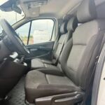 Renault Trafic 2.0 dCi 150 6 plazas 2021 asientos delanteros